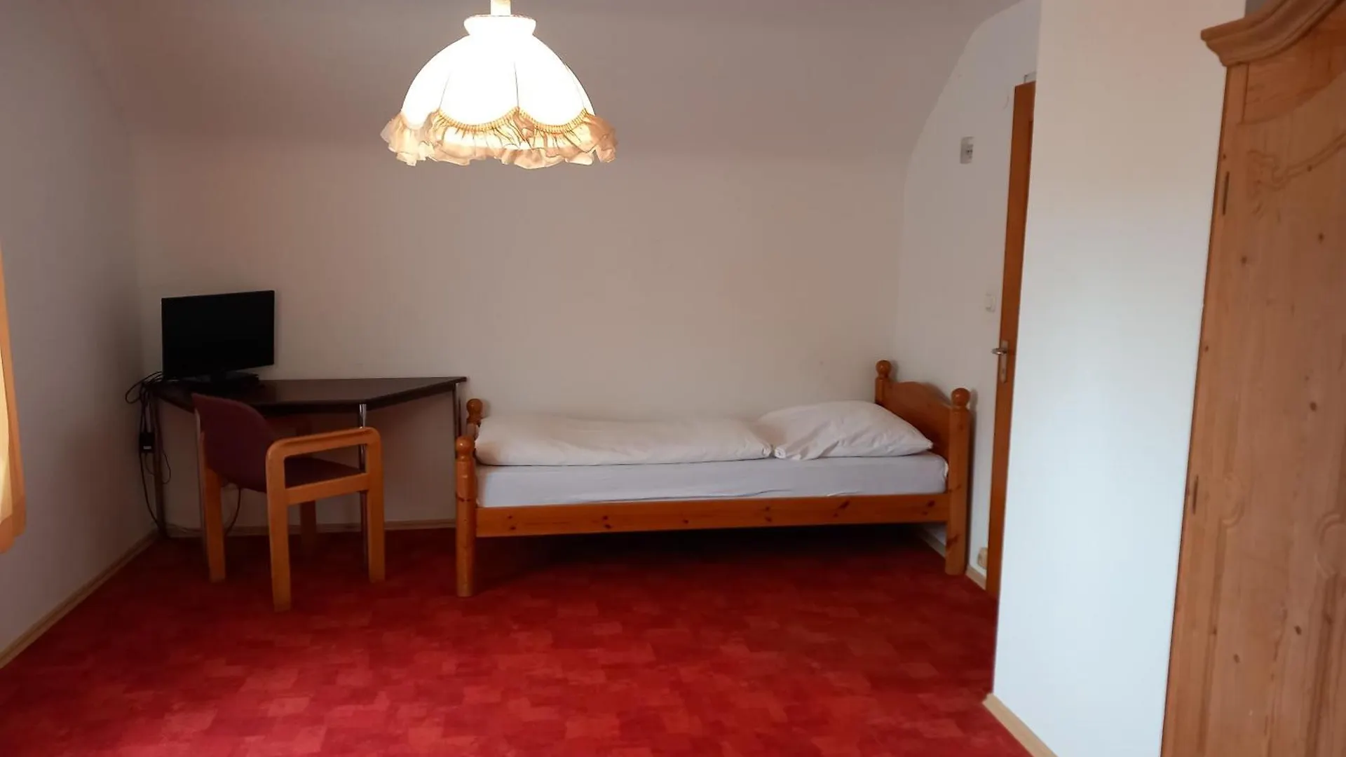 Gaestehaus Langhammer Ferienwohnungen Bubenreuth 0*,  Germany